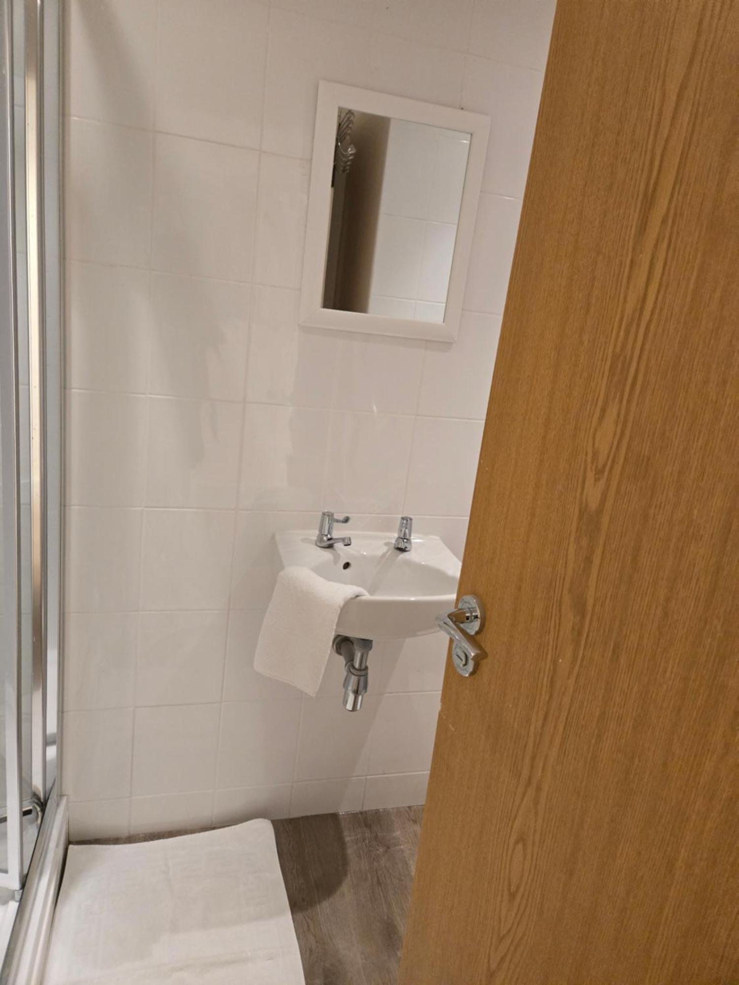 The Cosy Pod Studio - Short Stay In Salford Salford (Greater Manchester) Exterior foto